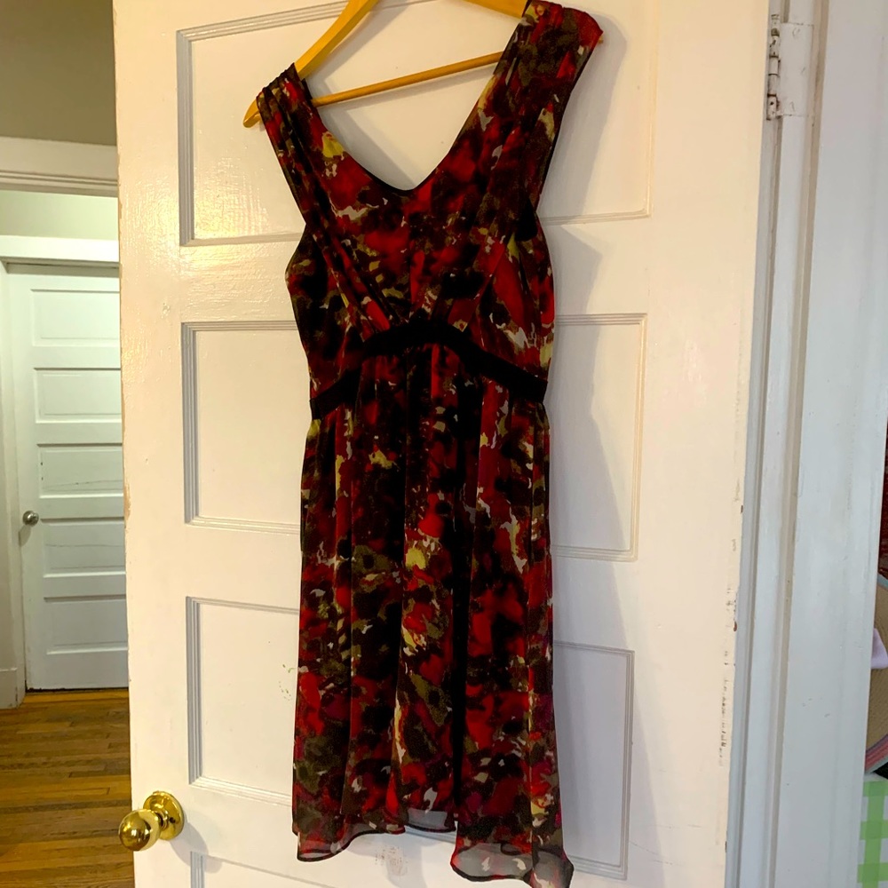 Seamline Cynthia Steffe red, purple and black floral sleeveless dress